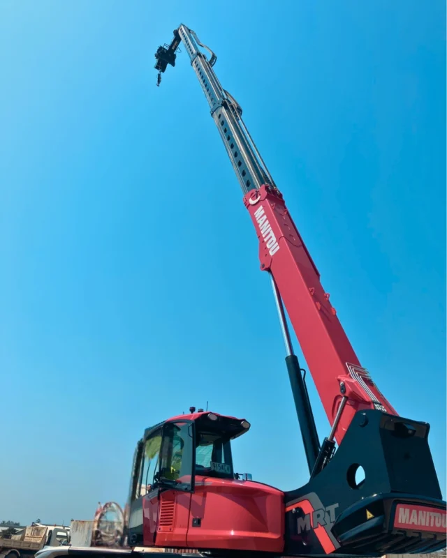 🚧 Big delivery day at Burnett Heads!

We’ve just dropped off a Manitou MRT-X 2260 Rotating Telehandler to the crew at Christensen Industries. This machine lifts 6 tonnes, reaches 22 metres, and rotates like a crane, making equipment placement a breeze.

Great to catch up with Josh Murrell from Manitou Australia, Brayden Cross from our RDO Bundy service team, and Dale Christensen, who leads the team at Christensen Industries.

Thanks again for the business!

#TelehandlerGoals #ManitouMRT #RDOEQUIPMENT #BundabergBuilds #ChristensenIndustries #WorksiteUpgrade