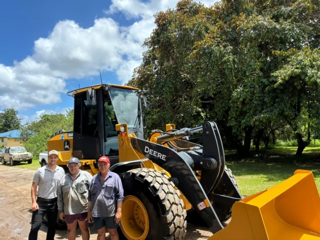 Delivery day in Tully!🤩 
Our sales representative Jeremy Gaedtke handed over this powerful John Deere 544K Wheel Loader to its new owner. Built to perform and ready for work in Queensland’s toughest conditions.

Thank you to our customer for choosing RDO Equipment. Enjoy the new machine! 👊